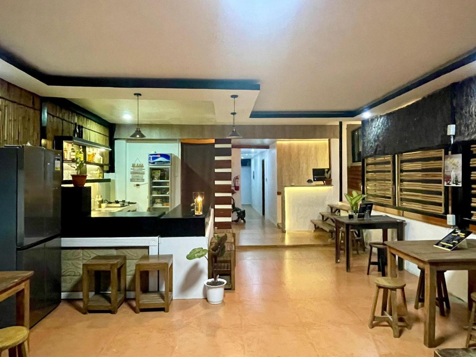 Trail Inn Puerto Princesa Eksteriør billede