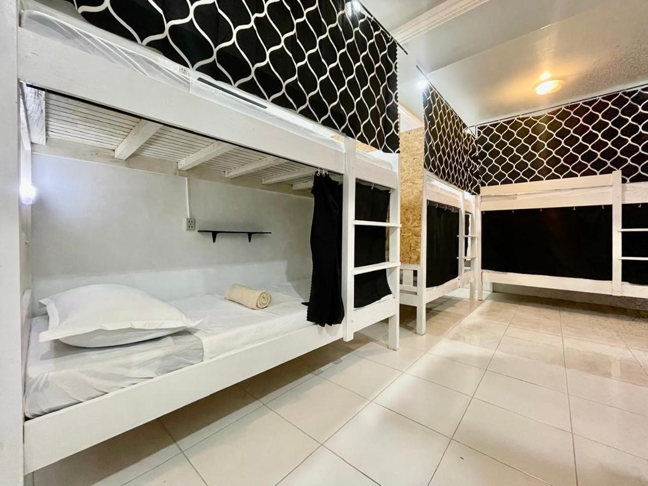 Trail Inn Puerto Princesa Eksteriør billede